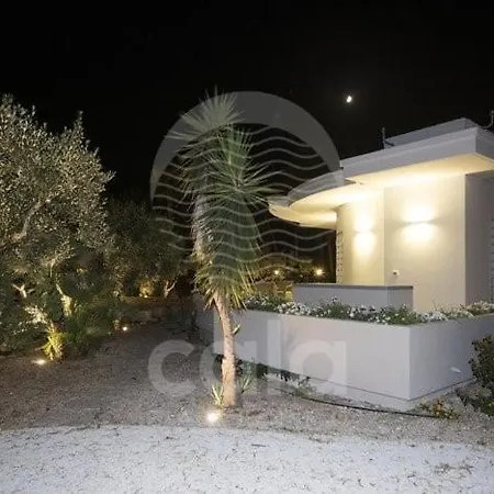 Colmonese - Piscina Privata Prázdninový dům Torre Lapillo